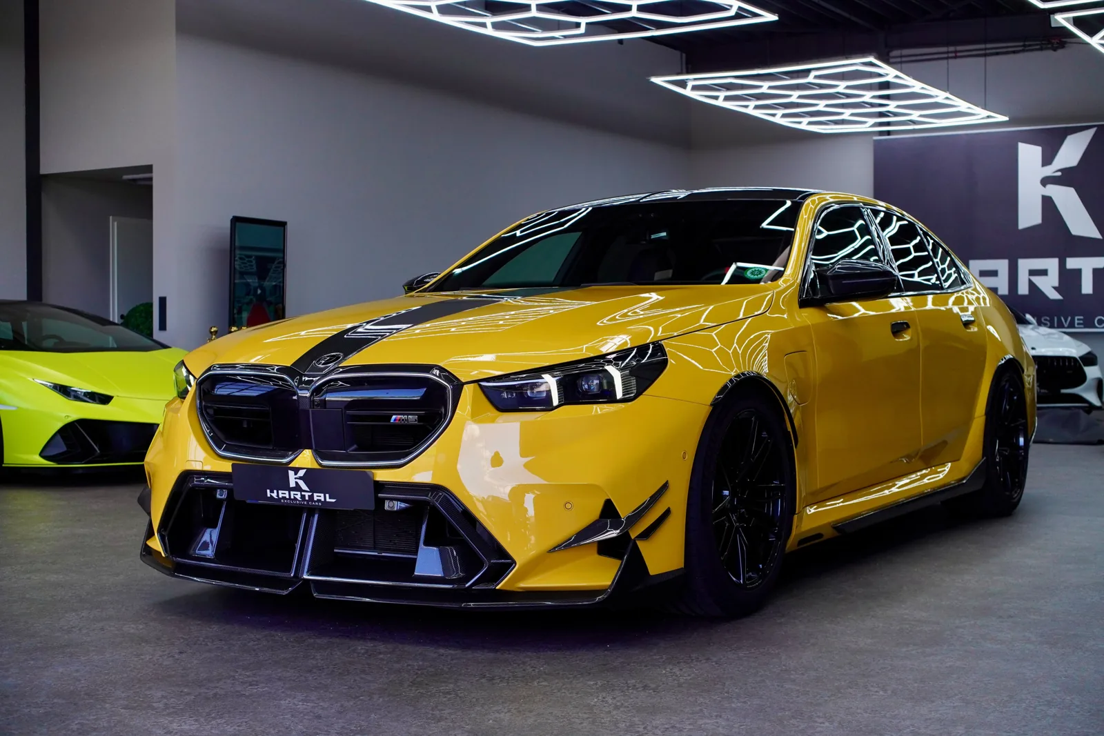 BMW M5 im Showroom von Kartal Exclusive Cars